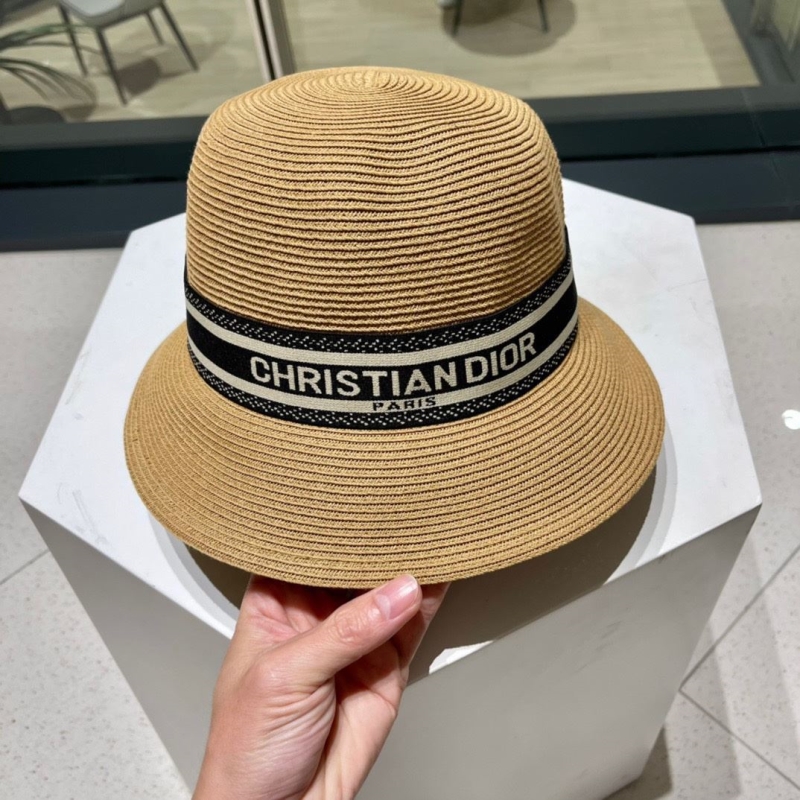 CHRISTIAN DIOR